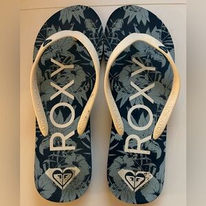 Roxy Navy and Cream Floral Sandals